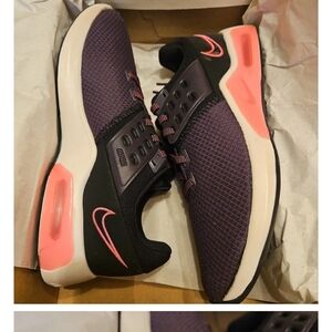 New Womens Size 9 Nike Air Max Bella TR 4